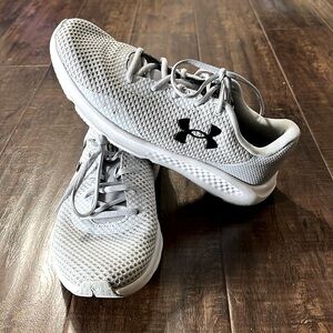 Under Armour Charged Pursuit 3